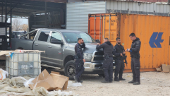 اللد: الشرطة تقتحم محلاً لمواد البناء تمهيداً لاخلائه 